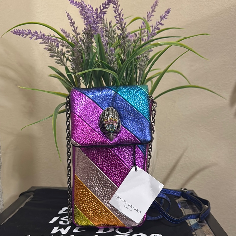 Kurt Geiger London
Metallic Rainbow Phone Crossbody Bag
